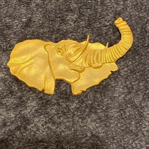 Realm Elephant Pendant Gold Tone Large Trunk Signed Mate Finish - Picture 2 of 9